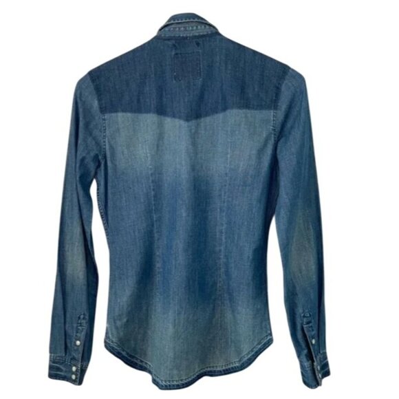 American Eagle Outfitters Boyfriend Fit Button Front Denim Shirt Size Small NWT - Picture 3 of 16